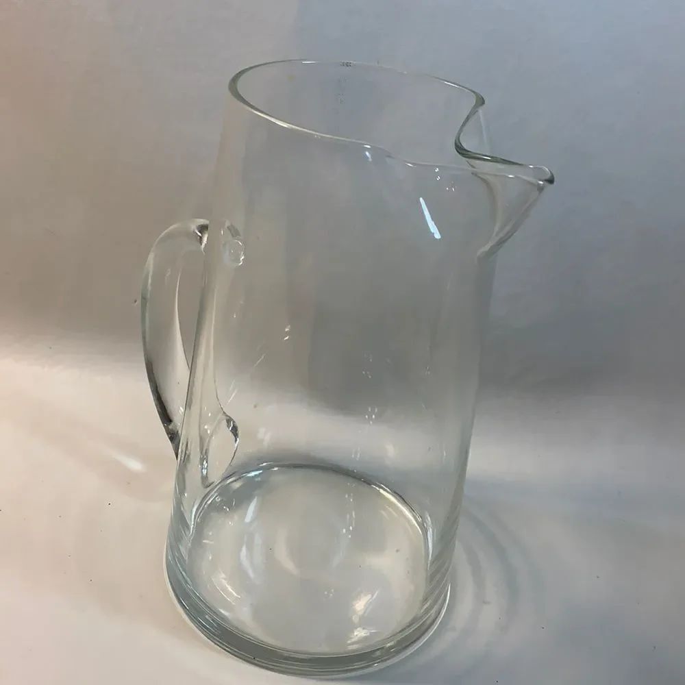 Clear Glass Needle Nose Spout Serving Juice Bar Cocktail Pitcher 1 Quart EUC